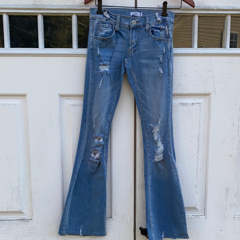 Vintage Rue 21 On-Trend Light Blue Distressed Flare Style Jeans Size 0